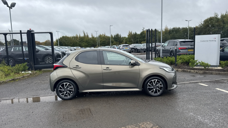 Toyota Yaris 1.5 Hybrid Design 5dr CVT Hybrid Hatchback